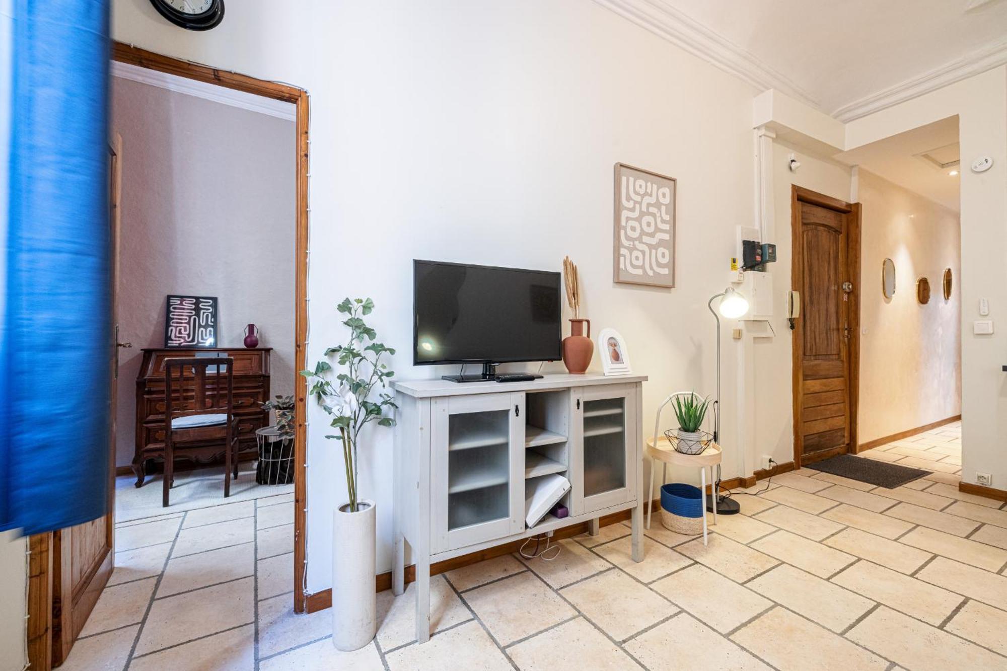 2 Bdr Heart Old Town Appartamento *