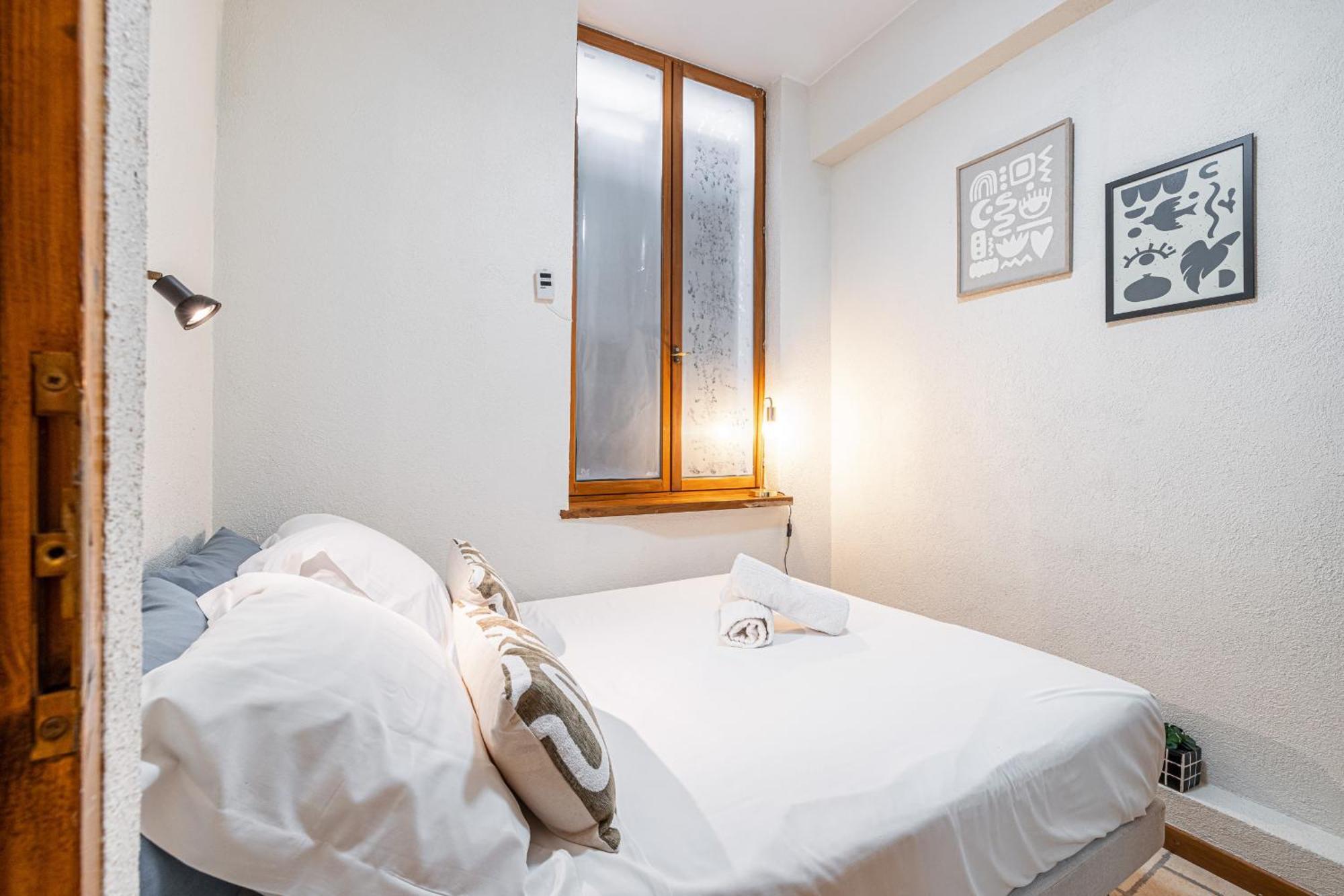 2 Bdr Heart Old Town Nizza