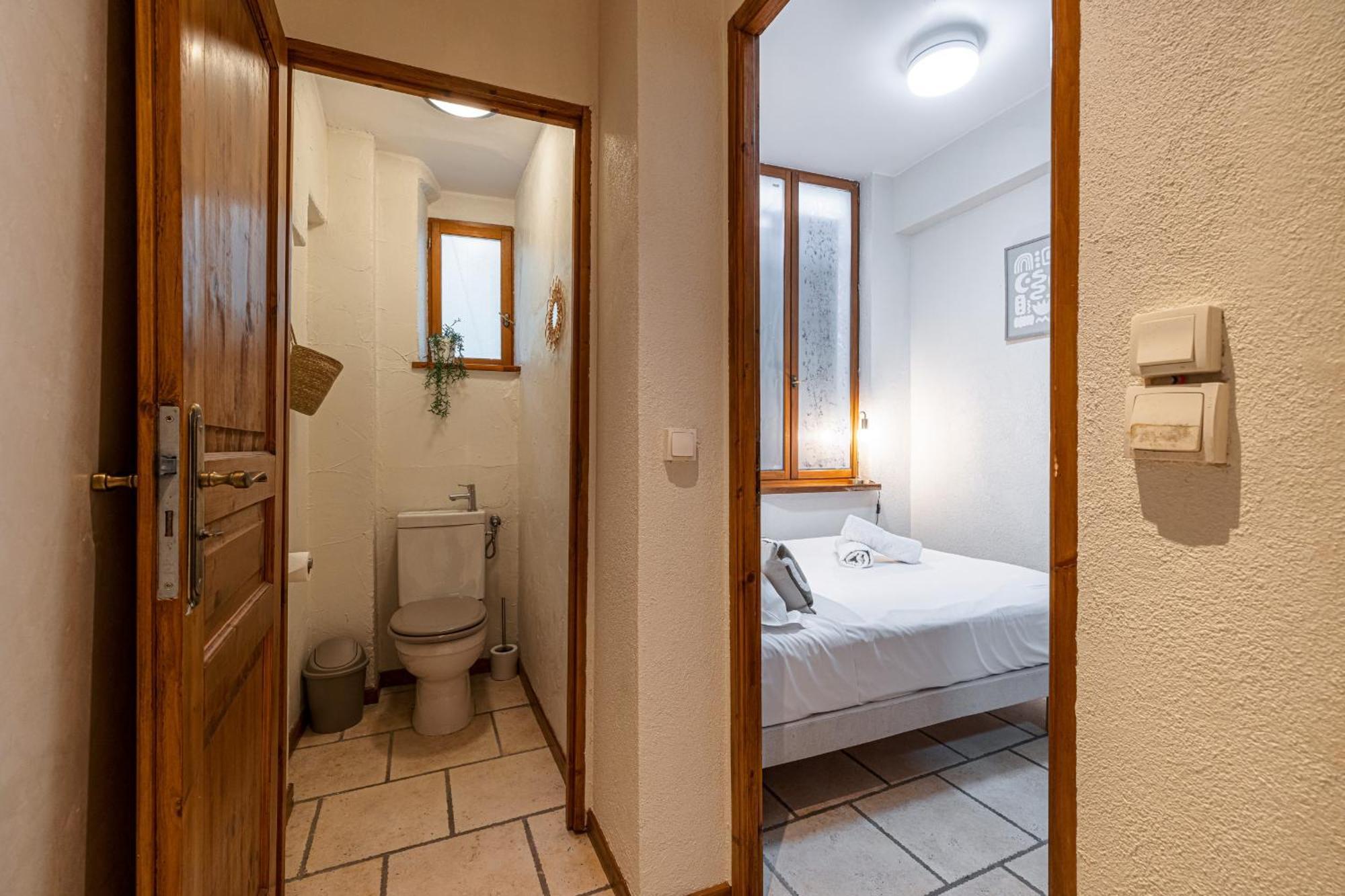 2 Bdr Heart Old Town Apartment Nizza